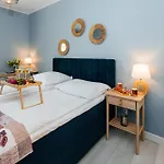Maya'S Residence 52 - Aura 40