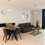 Maya's Flats 52 - Walowa 40 *