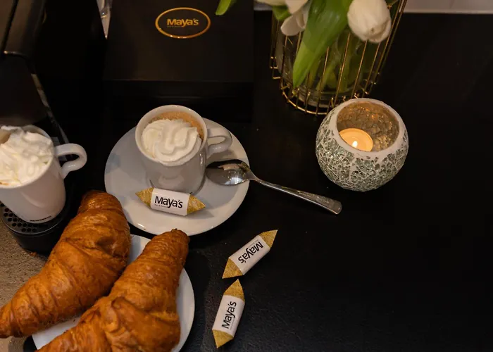 Daire Maya's Flats & 52 - Aura 40 *