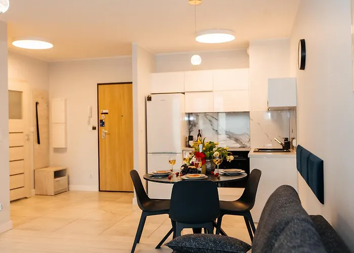 Maya's Flats & 52 - Aura 40 Daire