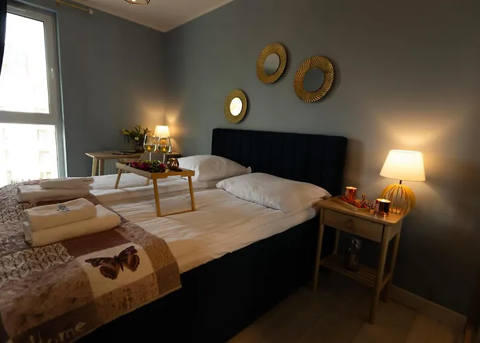 Maya's Flats & 52 - Aura 40 Daire