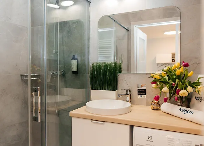 Daire Maya's Flats & 52 - Aura 40